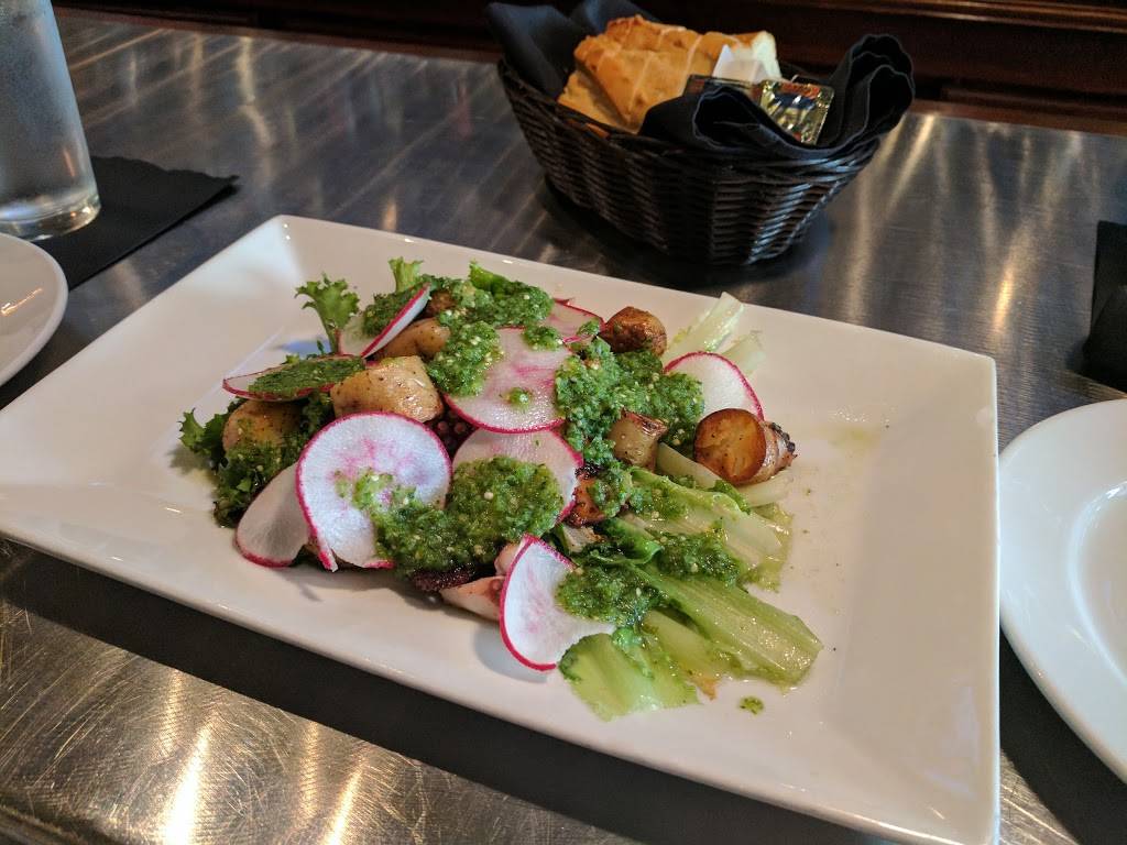 HQ Howard Quintero | restaurant | 4114 N Kedzie Ave, Chicago, IL 60618, USA | 7736541629 OR +1 773-654-1629