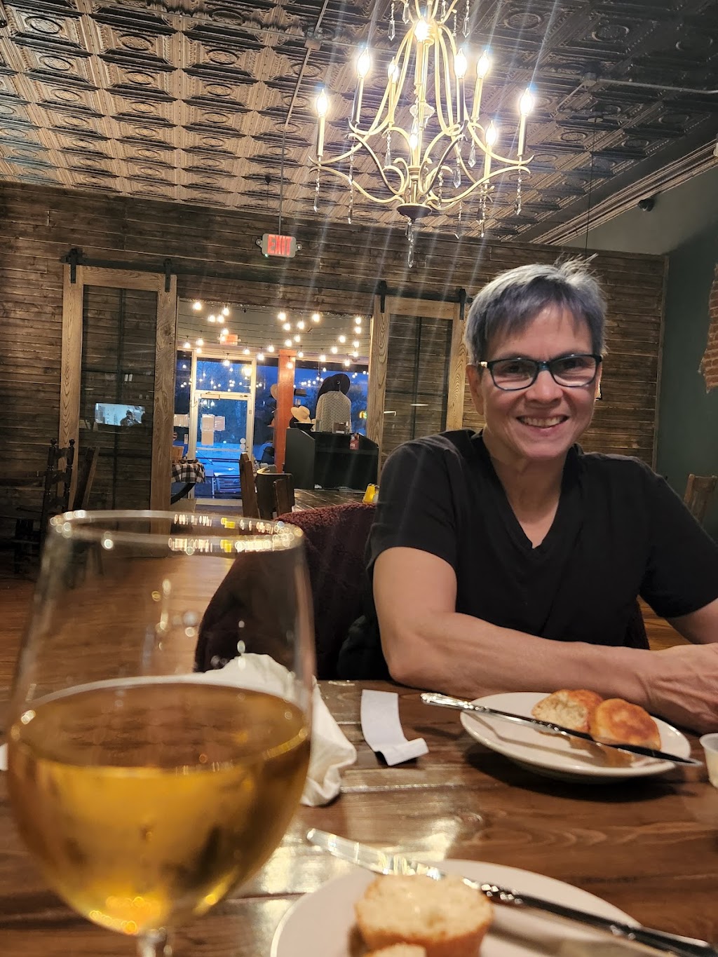 Rogue Local | restaurant | 107 N Main St, Broken Bow, OK 74728, USA | 5805842059 OR +1 580-584-2059