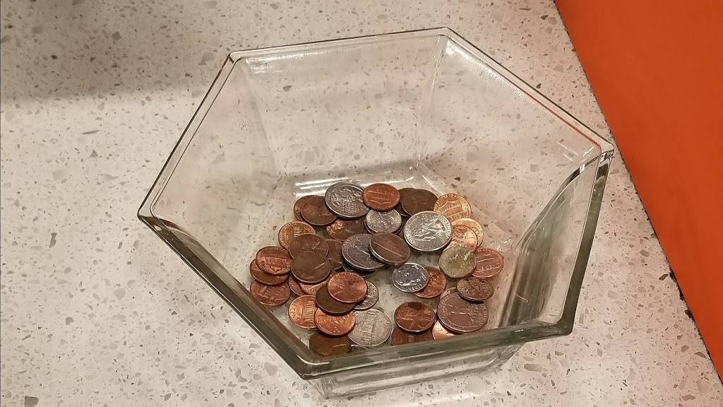 Dunkin Donuts | cafe | 500 West Roosevelt Road #8, Chicago, IL 60607, USA | 3127650199 OR +1 312-765-0199