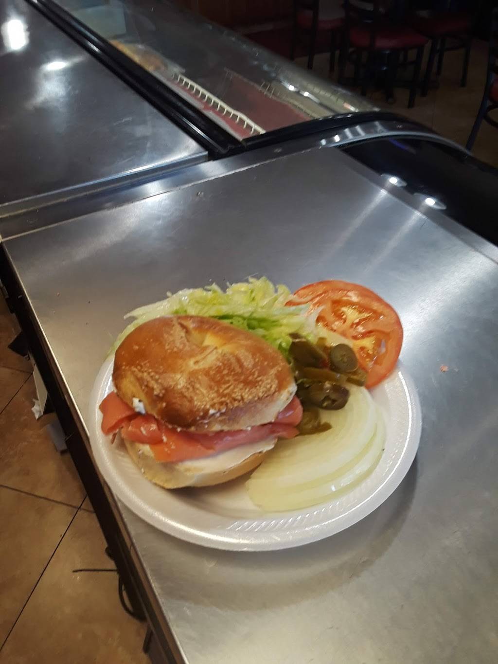 Hot Bagels and Deli | restaurant | 34640 N North Valley Pkwy, Phoenix, AZ 85086, USA | 6235162888 OR +1 623-516-2888