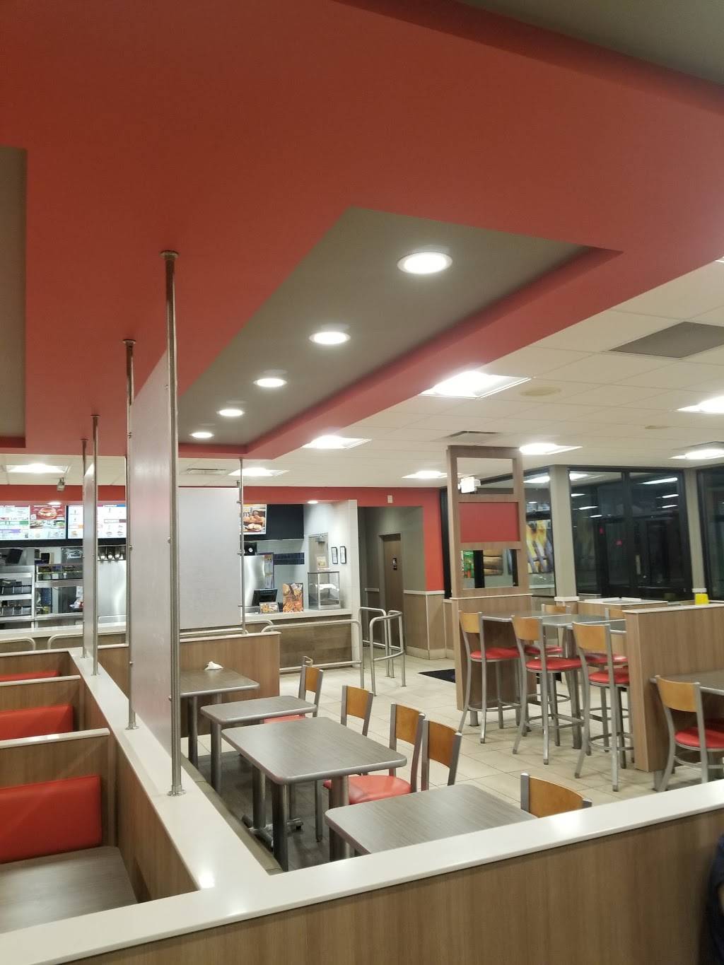 Burger King | restaurant | 927 4th St SW, Waverly, IA 50677, USA | 3193523311 OR +1 319-352-3311