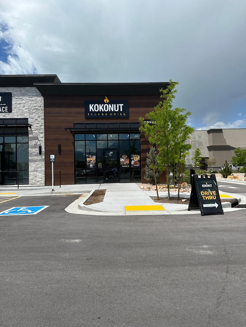 Kokonut Island Grill Pleasant Grove | restaurant | 612 S Pleasant Grove Blvd, Pleasant Grove, UT 84062, USA | 3859933404 OR +1 385-993-3404