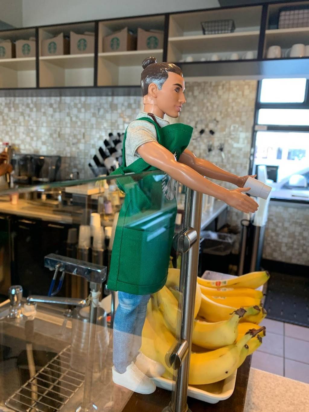 Starbucks | cafe | 2201 W Main St, Turlock, CA 95380, USA | 2096320397 OR +1 209-632-0397