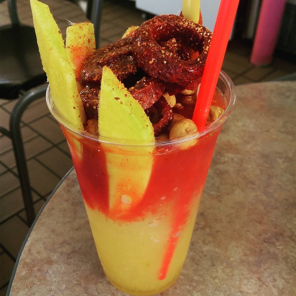 La Carreta de Lily | restaurant | 3326 N 19th Ave, Phoenix, AZ 85015, USA | 6022651279 OR +1 602-265-1279