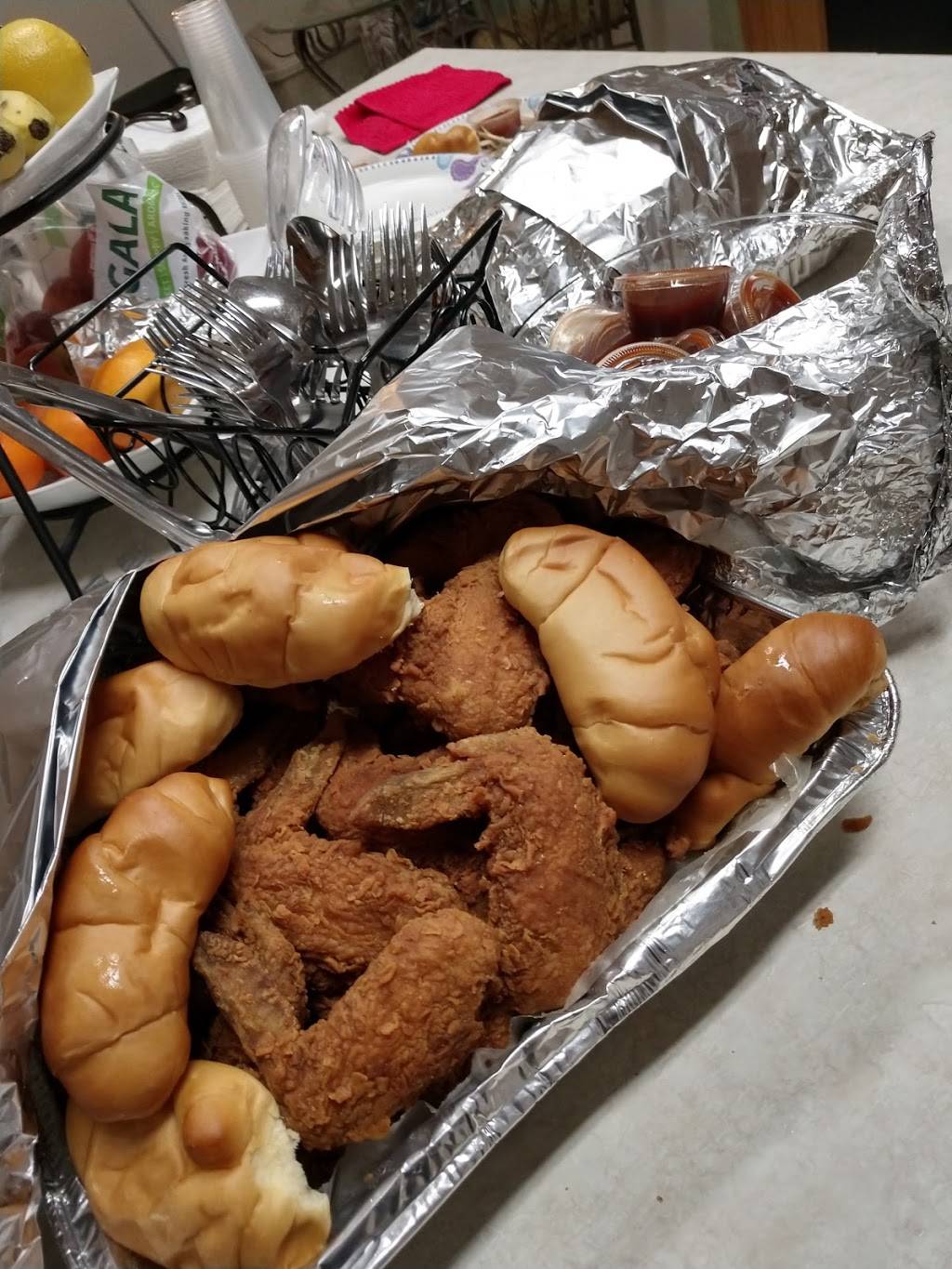 Auntie Great Chicken | restaurant | 17016 Dixie Hwy, Hazel Crest, IL 60429, USA | 7083354110 OR +1 708-335-4110