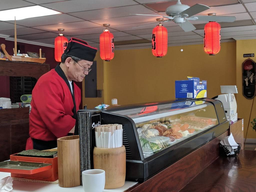 Sushi Red LLC | restaurant | 450 East St, Plainville, CT 06062, USA | 8604101829 OR +1 860-410-1829
