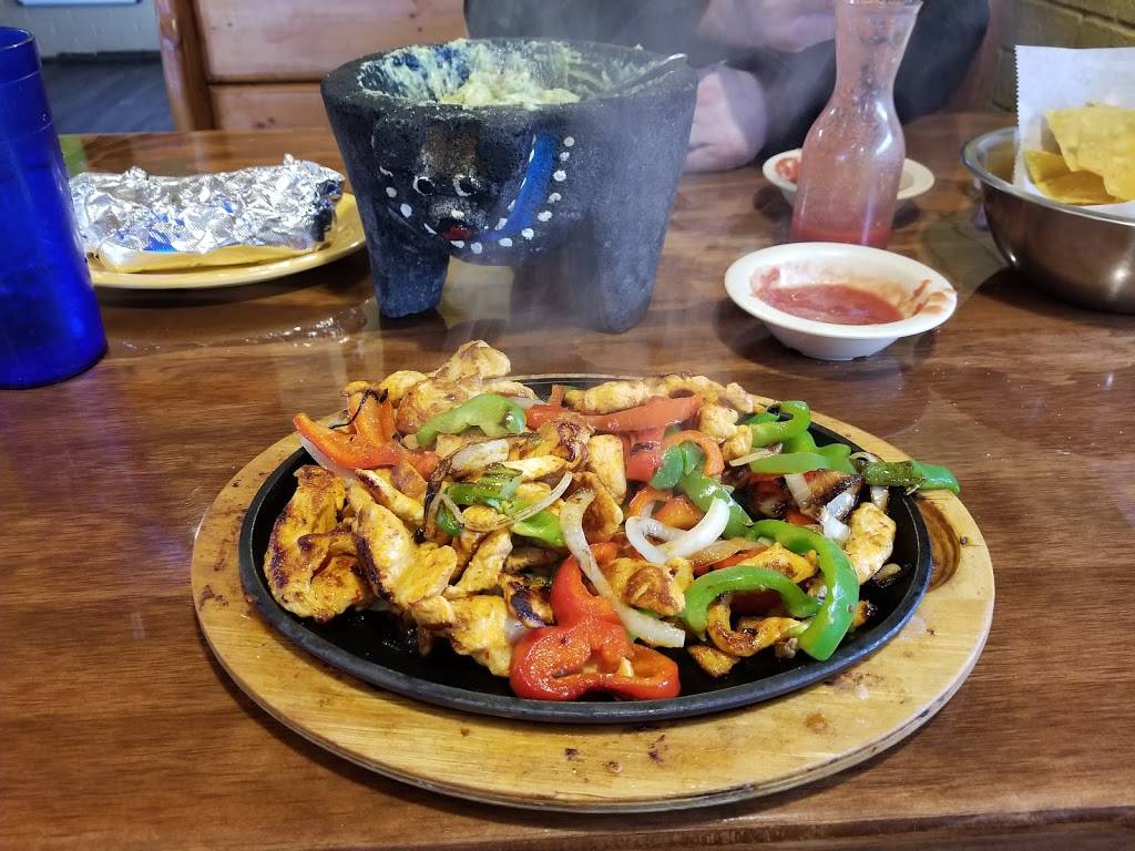 El Azteca Mexican Restaurant | restaurant | 111 N Main St, Haysville, KS 67060, USA | 3163515411 OR +1 316-351-5411