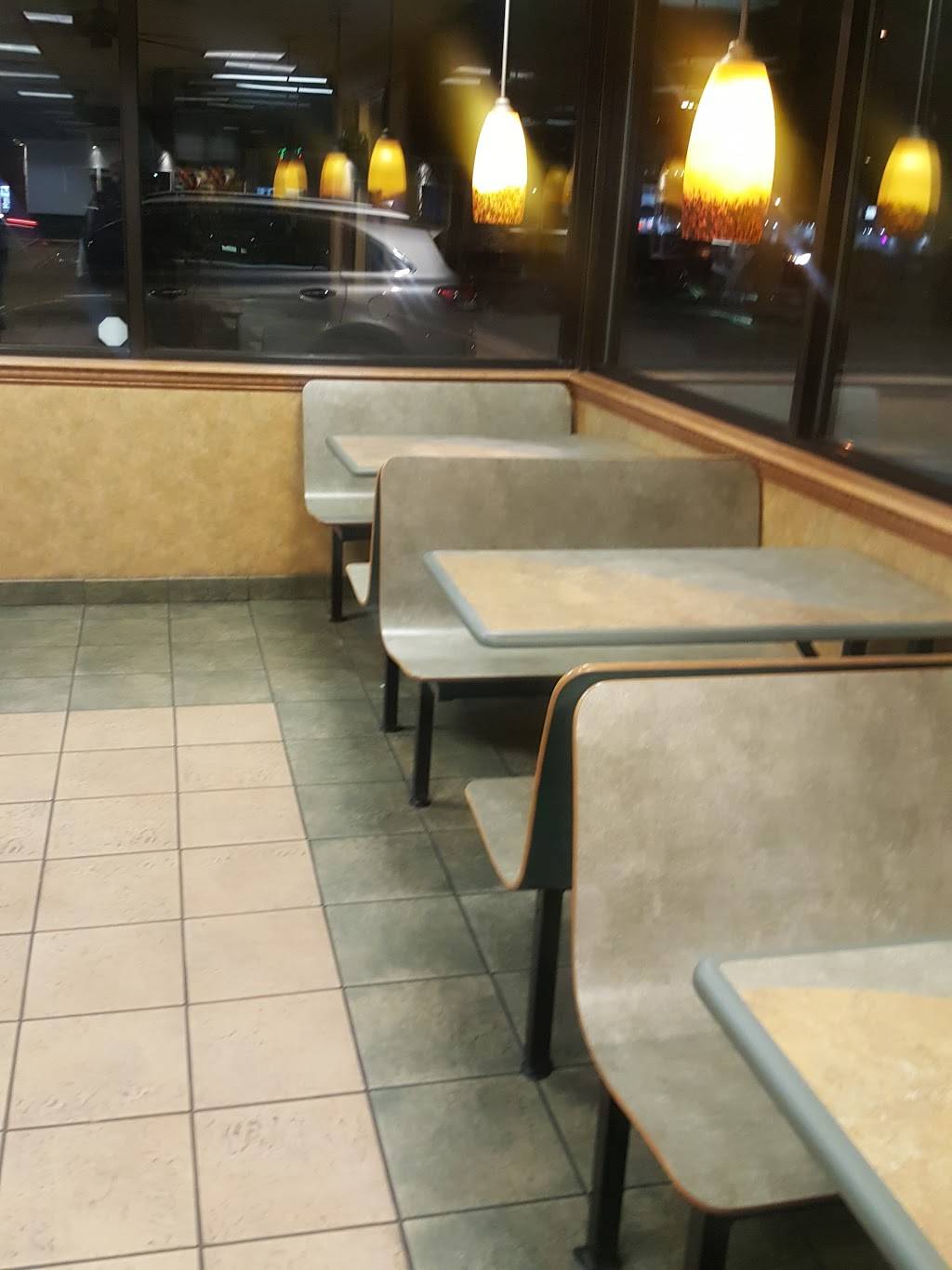 Subway | restaurant | 25575 Aurora Rd, Bedford Heights, OH 44146, USA | 4403742600 OR +1 440-374-2600