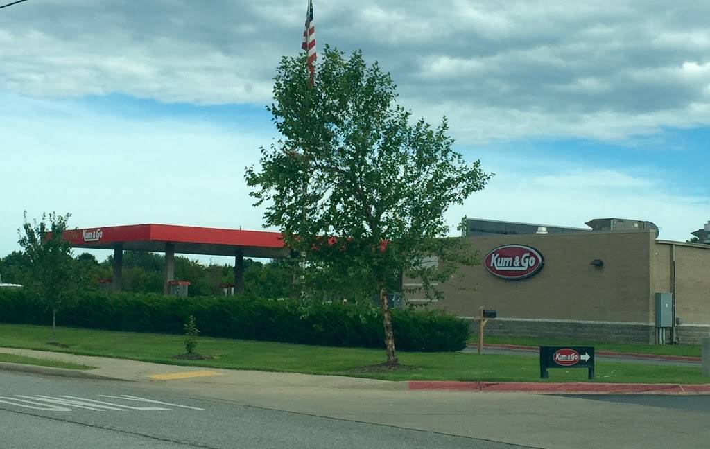Kum & Go | meal takeaway | 978 W Pleasant Grove Rd, Lowell, AR 72745, USA | 4793032016 OR +1 479-303-2016