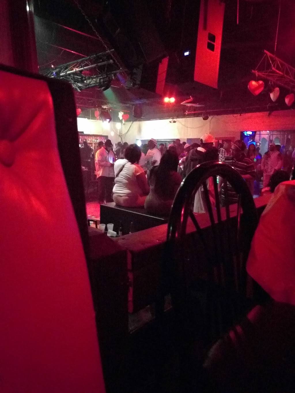 Jazzys | restaurant | 1520 Hampton St, Nashville, TN 37207, USA | 6155892766 OR +1 615-589-2766