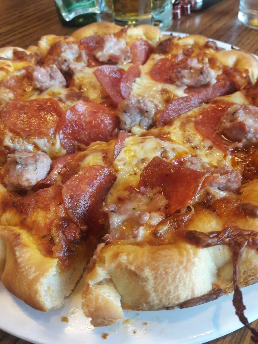 Antonios Pizza And Spaghetti | restaurant | 7401 W Ridgewood Dr, Parma, OH 44129, USA | 4408862511 OR +1 440-886-2511