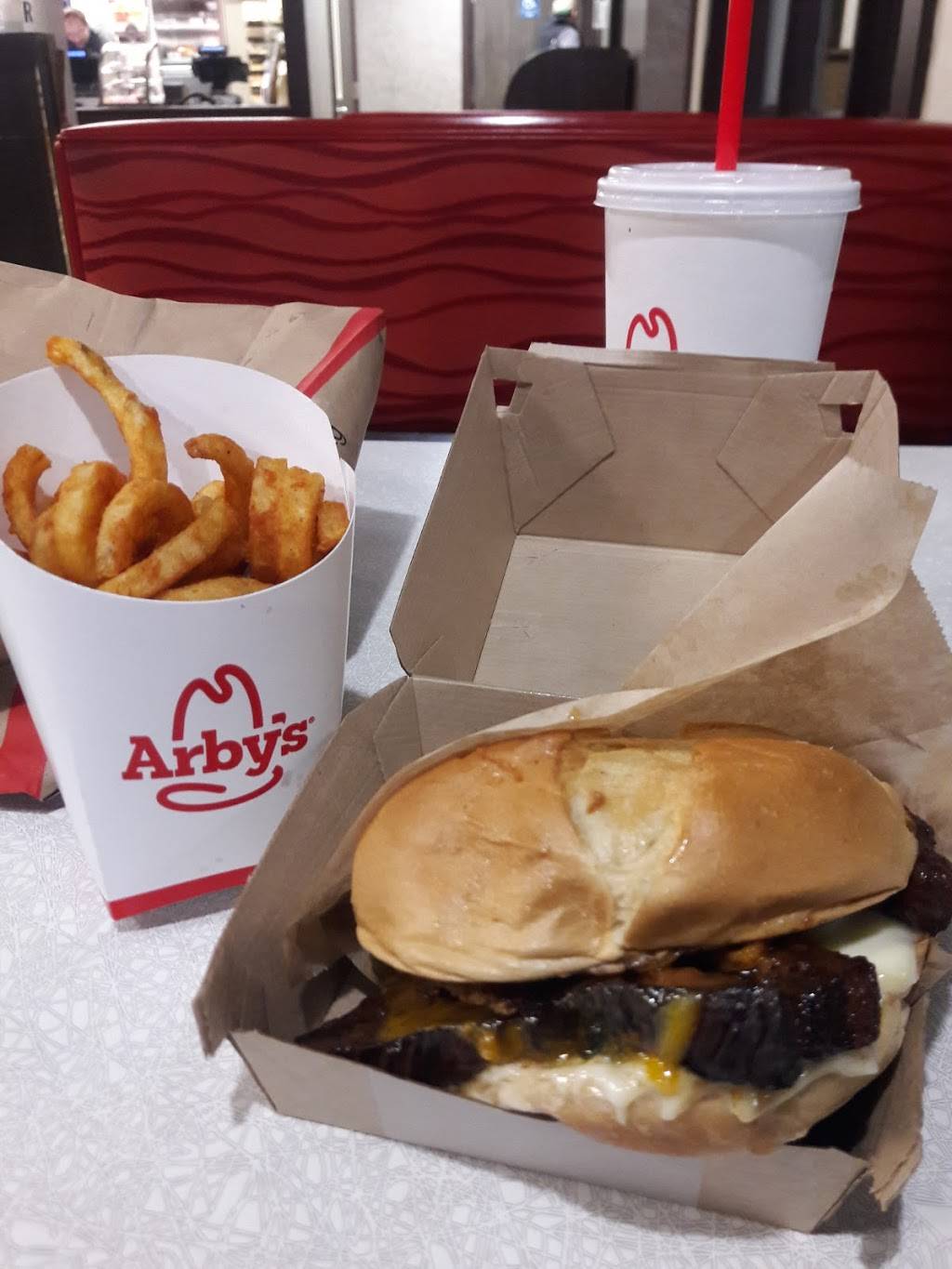 Arbys | restaurant | 11566 E 10 Mile Rd, Warren, MI 48089, USA | 5867546395 OR +1 586-754-6395
