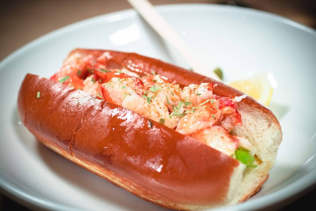 Patrick’s Restaurant | restaurant | 259 W 42nd St, New York, NY 10036, USA | 2127769100 OR +1 212-776-9100