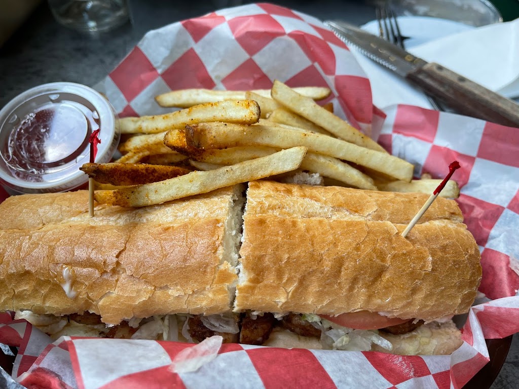 Ina Mae Tavern & Packaged Goods | restaurant | 1415 N Wood St, Chicago, IL 60622, USA | 7733608320 OR +1 773-360-8320