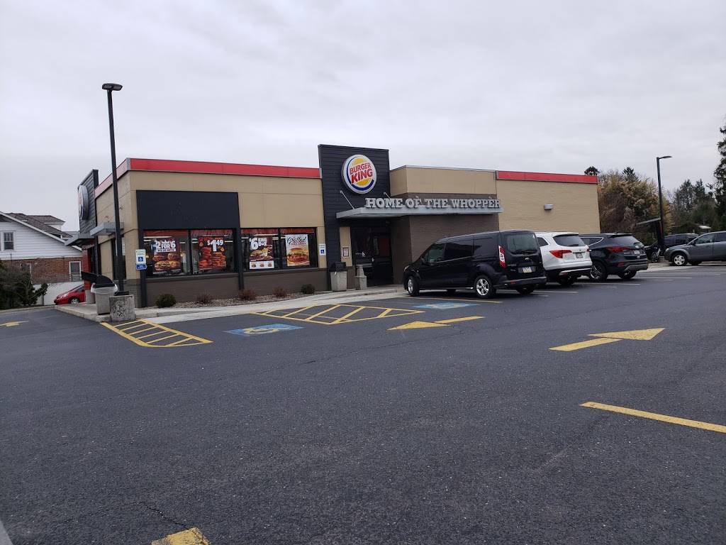 Burger King | restaurant | 407 S 3rd St, Lemoyne, PA 17043, USA | 7177748808 OR +1 717-774-8808