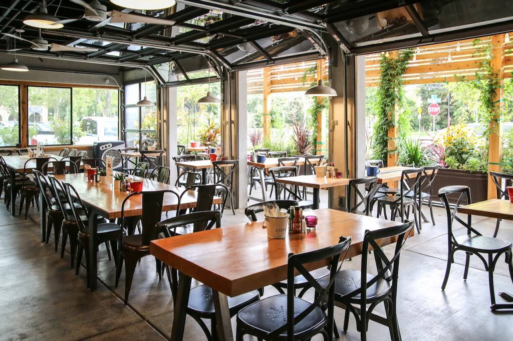 Meet & Eat | restaurant | 3445 Freeport Blvd, Sacramento, CA 95818, USA | 9164763082 OR +1 916-476-3082