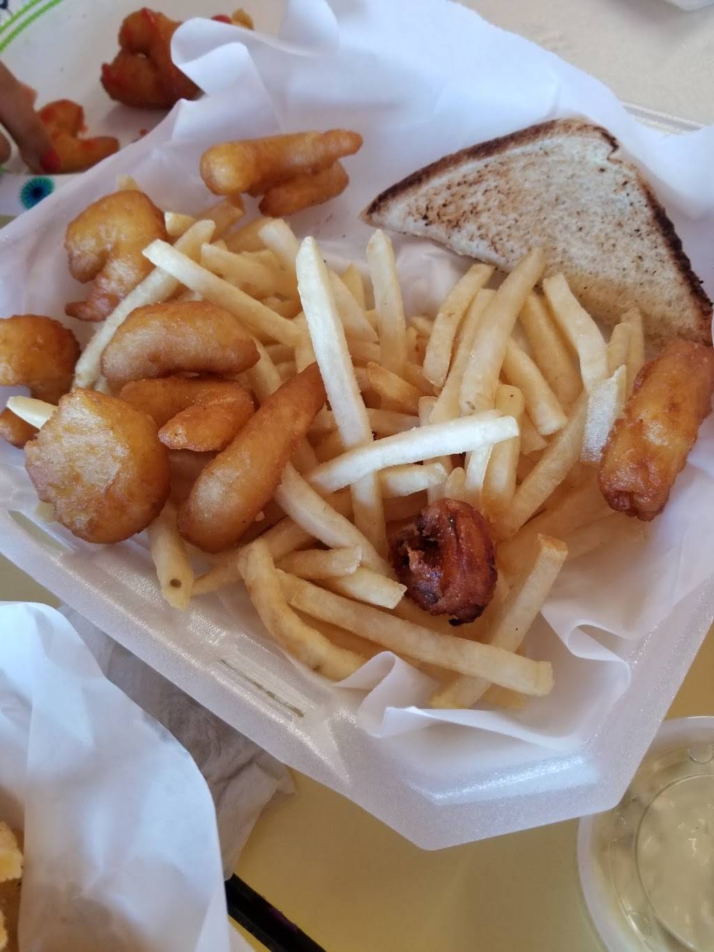 Catfish Basket | restaurant | 4950 Hondo Pass Dr, El Paso, TX 79924, USA | 9157570545 OR +1 915-757-0545