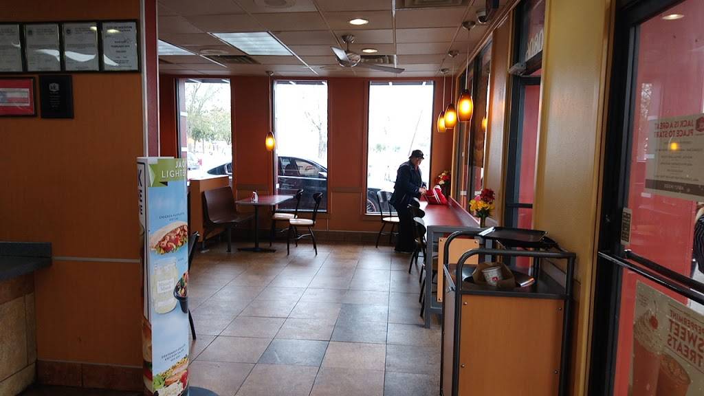 Jack in the Box | restaurant | 10806 Bissonnet St, Houston, TX 77099, USA | 8323281917 OR +1 832-328-1917
