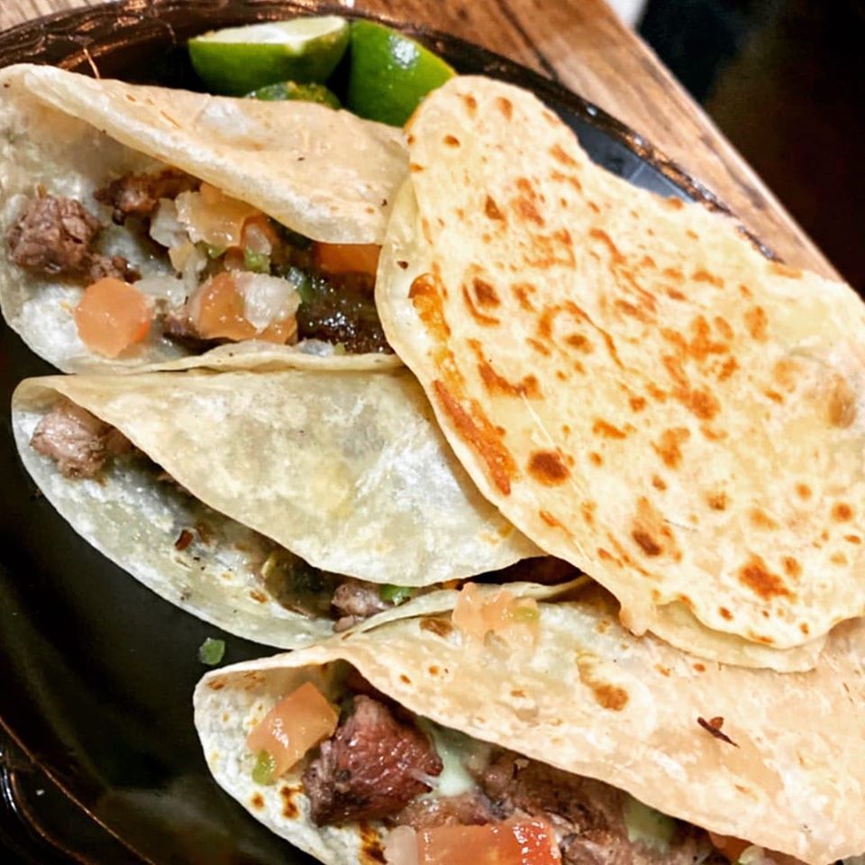 EL TACO SANTO FOOD TRUCK | restaurant | E Desert Rose Trail, San Tan Valley, AZ 85143, USA | 5209094301 OR +1 520-909-4301