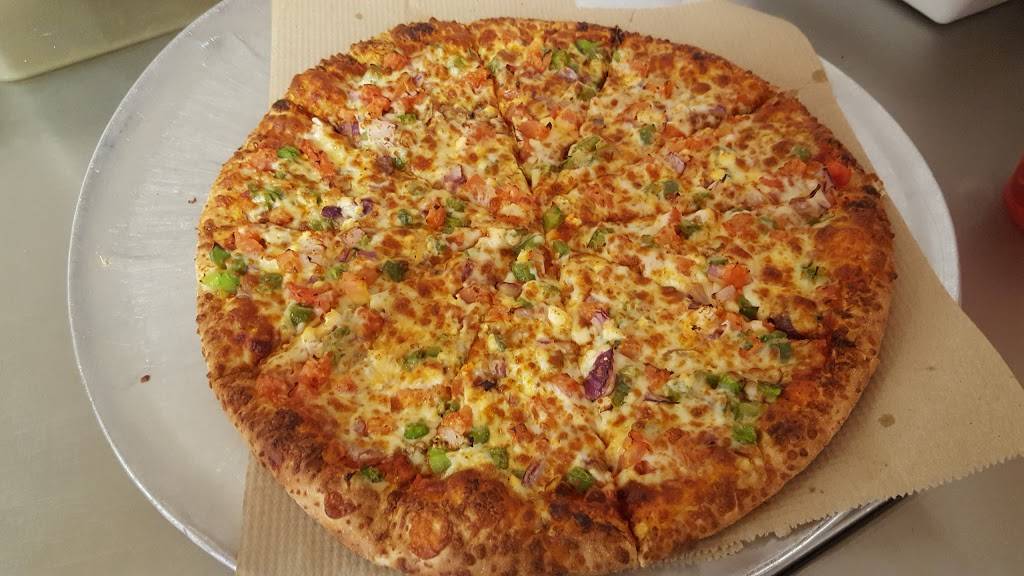 Free Topping Pizza | restaurant | 165 Simcoe St S, Oshawa, ON L1H 4G8, Canada | 9055711010 OR +1 905-571-1010