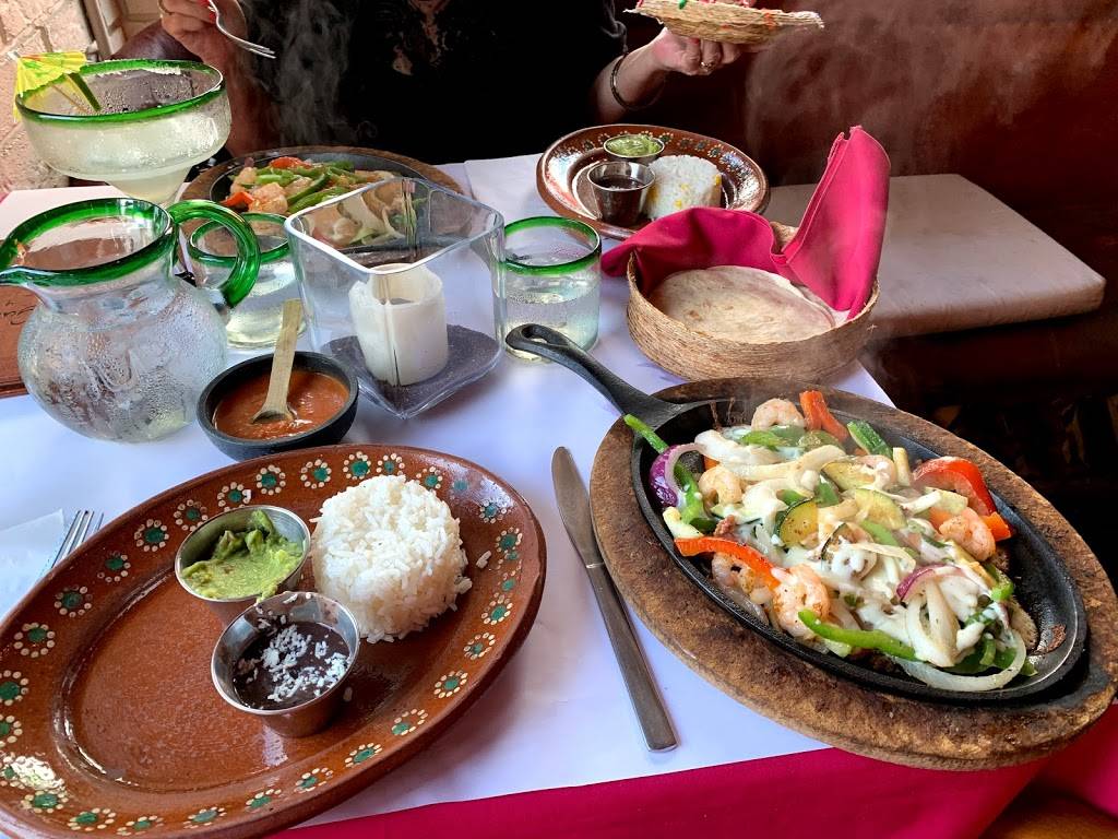 Guacamole y tequila - Restaurant mexicain Sherbrooke | restaurant | 2340 Rue King Ouest, Sherbrooke, QC J1J 2E8, Canada | 8198238181 OR +1 819-823-8181