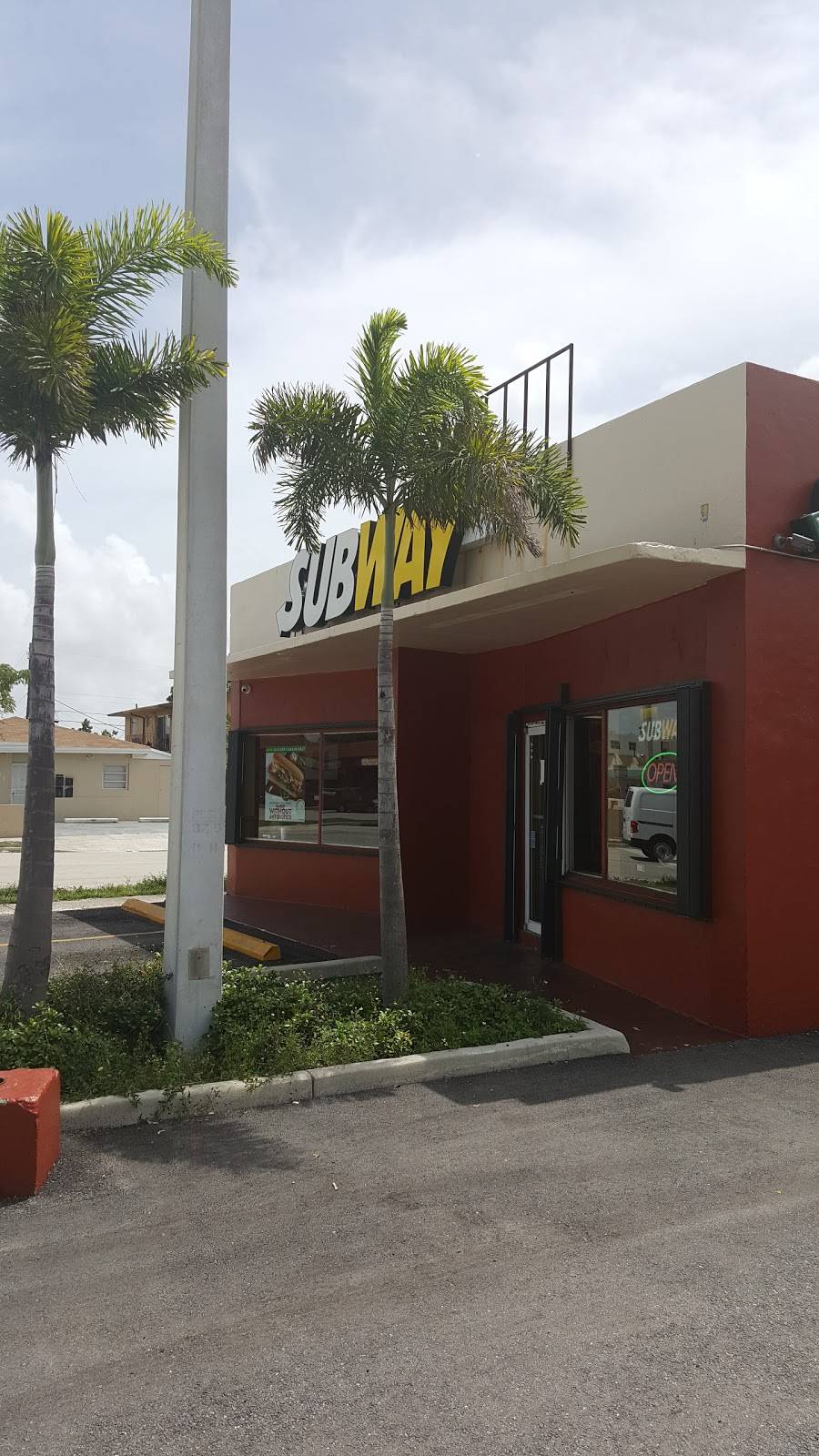 Subway | restaurant | 1612 E 4th Ave, Hialeah, FL 33010, USA | 7867083990 OR +1 786-708-3990