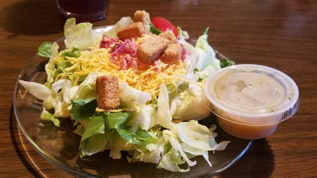 Harry Js Steakhouse | restaurant | 300 Main St, Moscow Mills, MO 63362, USA | 6363669494 OR +1 636-366-9494