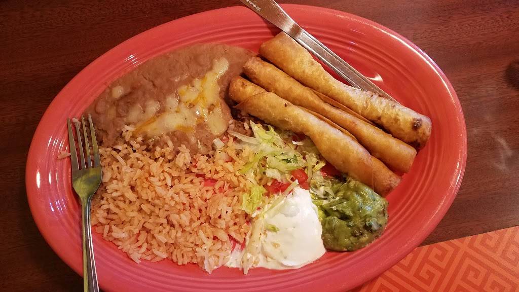 El Comal Family Restaurant | restaurant | 31731 Riverside Dr, Lake Elsinore, CA 92530, USA | 9515791759 OR +1 951-579-1759