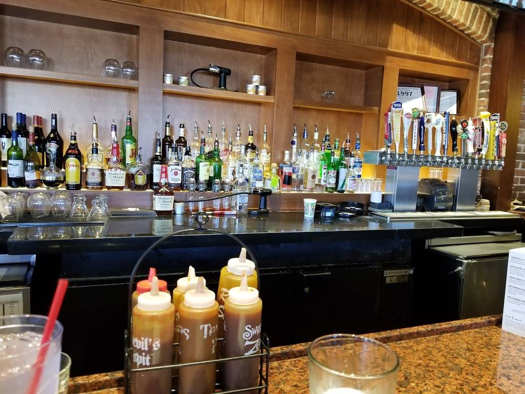 Famous Daves Bar-B-Que | restaurant | 43350 Crescent Blvd, Novi, MI 48375, USA | 2487351111 OR +1 248-735-1111