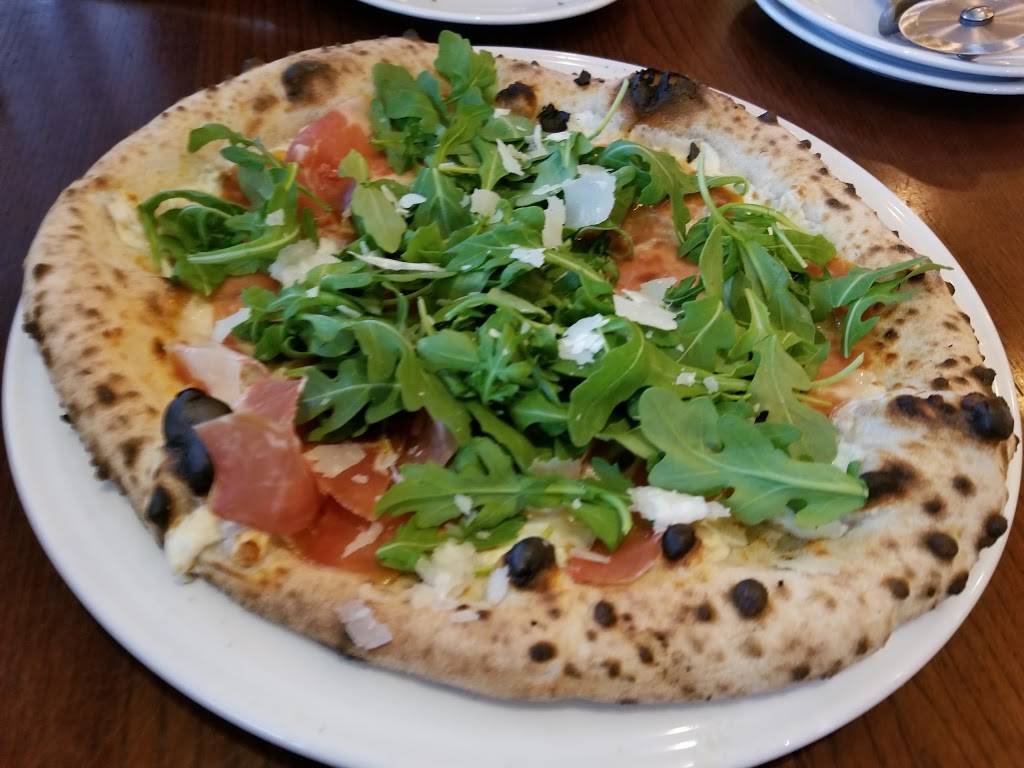 Spacca Napoli Pizzeria | restaurant | 1769 W Sunnyside Ave, Chicago, IL 60640, USA | 7738782420 OR +1 773-878-2420