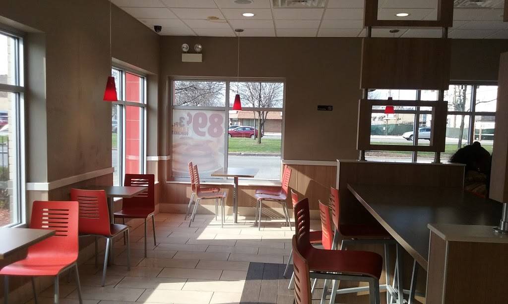 Burger King | restaurant | 7 E Garfield Blvd, Chicago, IL 60637, USA | 8663942493 OR +1 866-394-2493