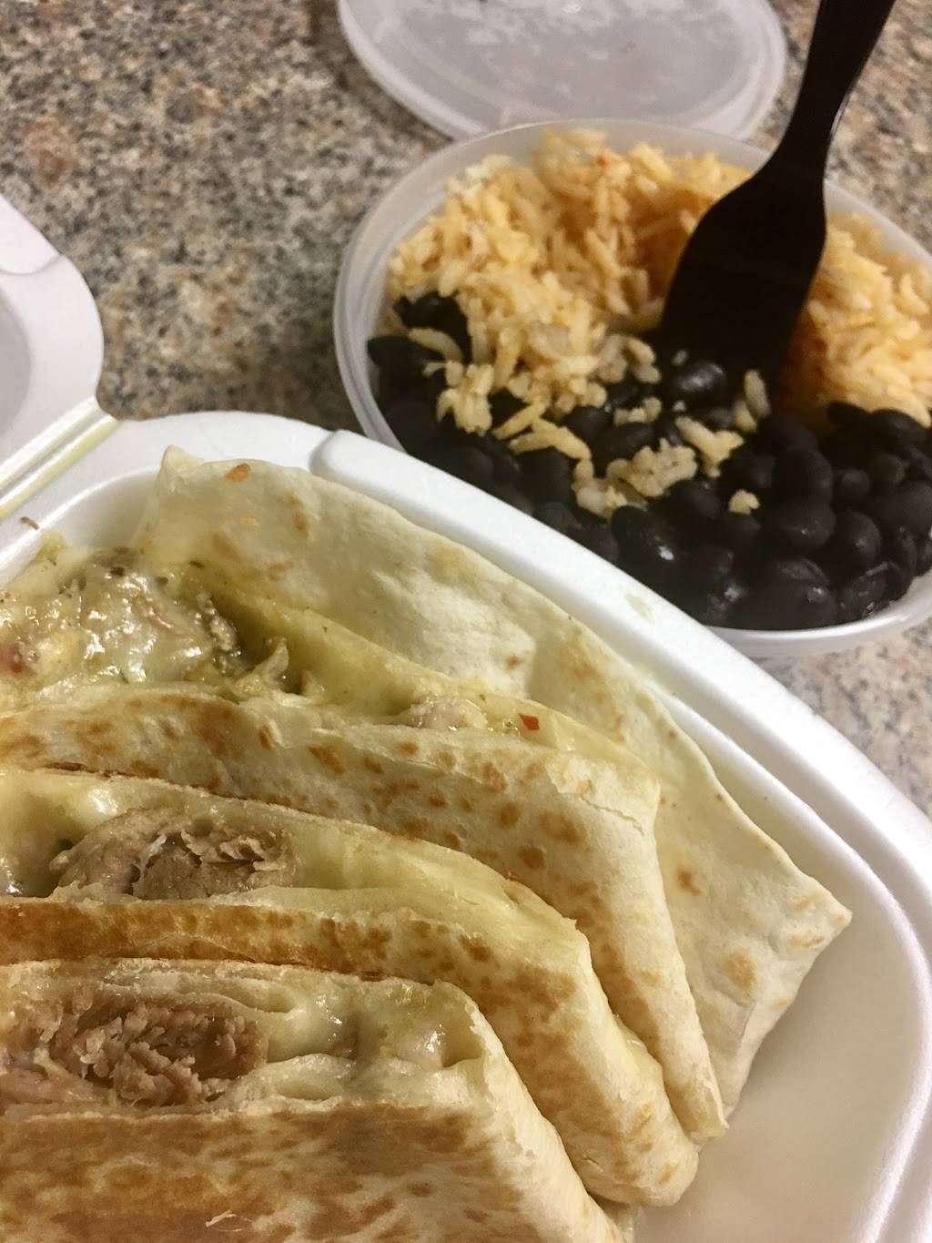 Victors Mexican Grill | restaurant | 9500 Brimhall Rd, Bakersfield, CA 93312, USA | 6615880004 OR +1 661-588-0004