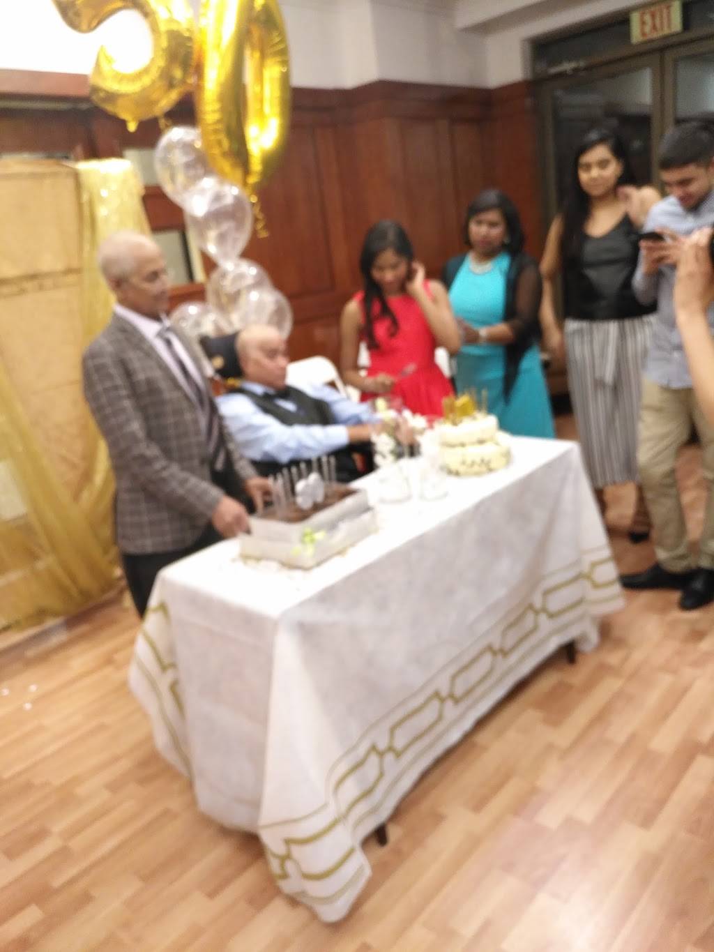 Pizza Depot | restaurant | 1075 Ceremonial Dr, Mississauga, ON L5R 2Z3, Canada | 9057559711 OR +1 905-755-9711