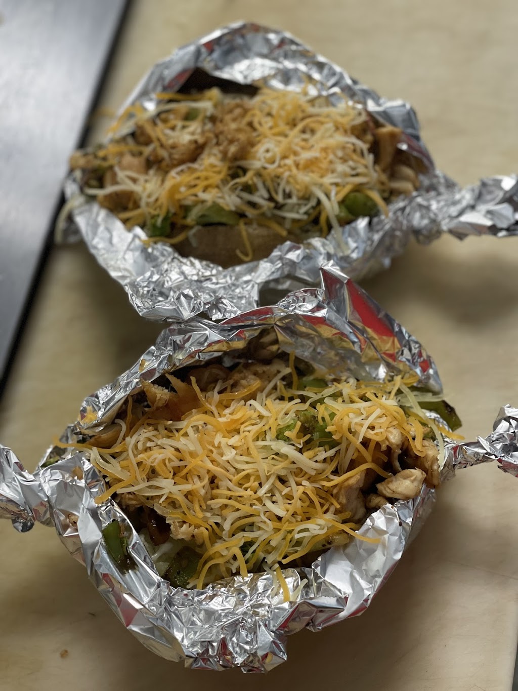 Chicago Fish & Chicken Grill | restaurant | 3609 Cass Ave, St. Louis, MO 63113, USA | 3146962345 OR +1 314-696-2345