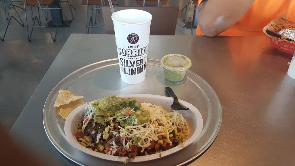 Chipotle Mexican Grill | restaurant | 22941 Lyden Dr, Estero, FL 33928, USA | 2394953165 OR +1 239-495-3165