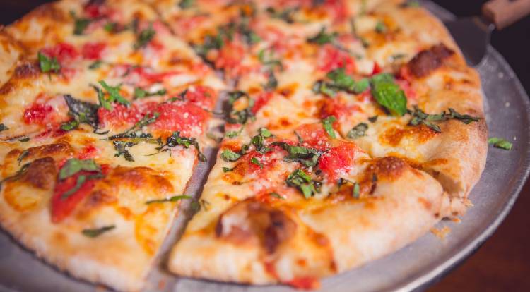 Eddie’s Pizza & Pasta | restaurant | 24 Prospect St, Ridgefield, CT 06877, USA | 2034388200 OR +1 203-438-8200