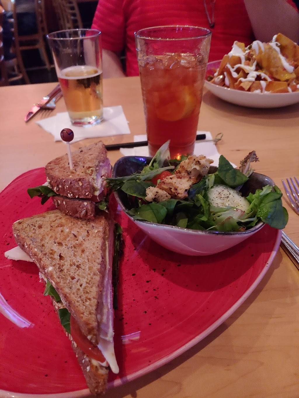 ESPN Club | restaurant | 2101 N Epcot Resorts Blvd, Orlando, FL 32836, USA | 4079393463 OR +1 407-939-3463