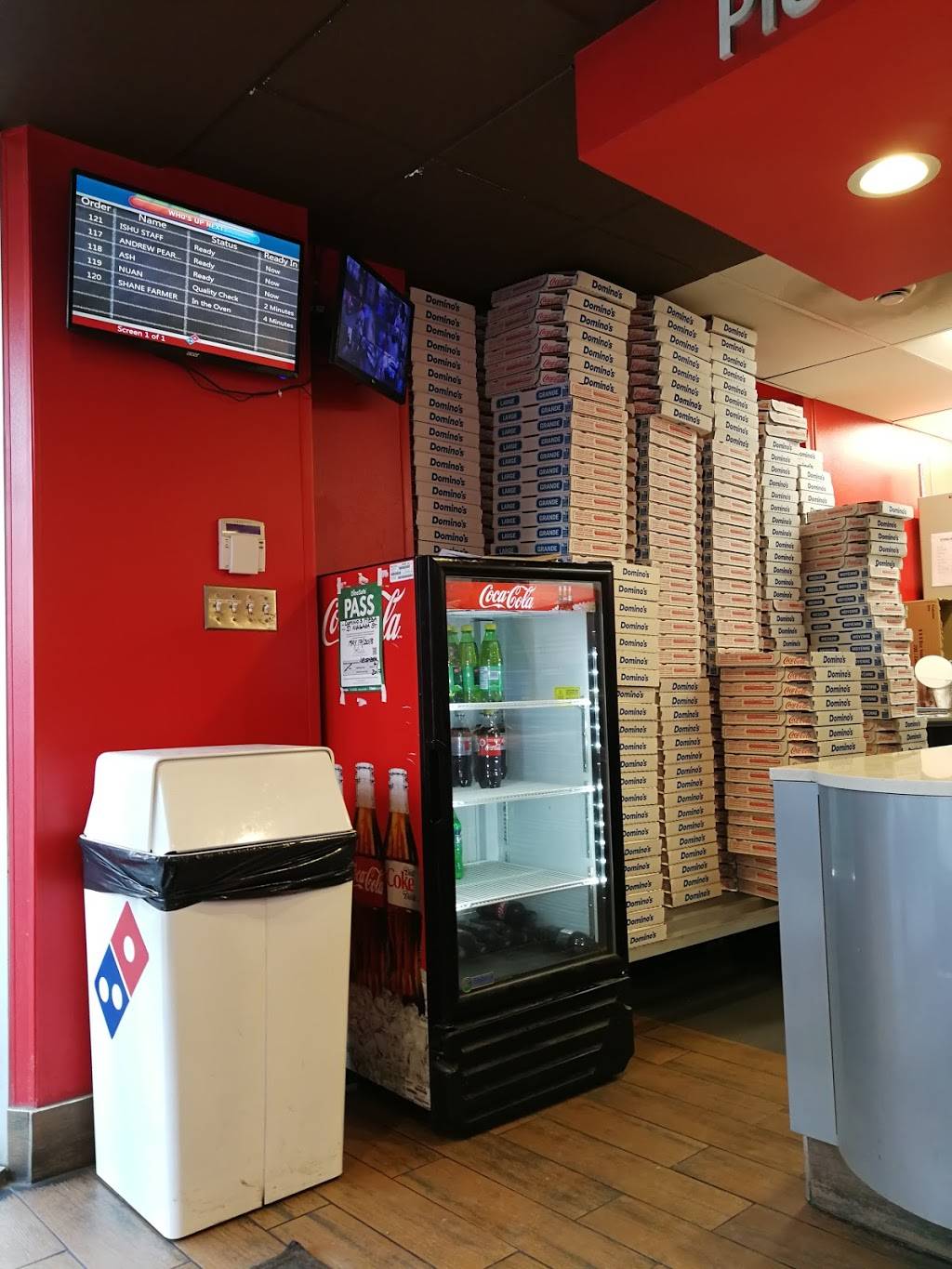 Dominos Pizza | meal delivery | 51 Niagara St, Toronto, ON M5V 1C3, Canada | 4163643939 OR +1 416-364-3939