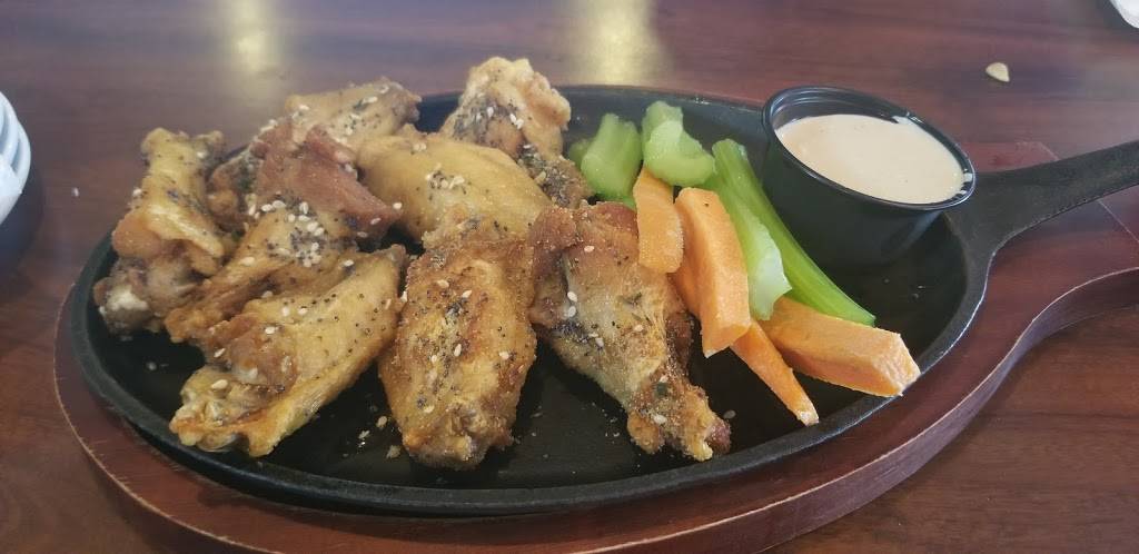 The Crooked Wood Bar And Grill | restaurant | 1100 Tarpon Woods Blvd, Palm Harbor, FL 34685, USA | 7272404866 OR +1 727-240-4866