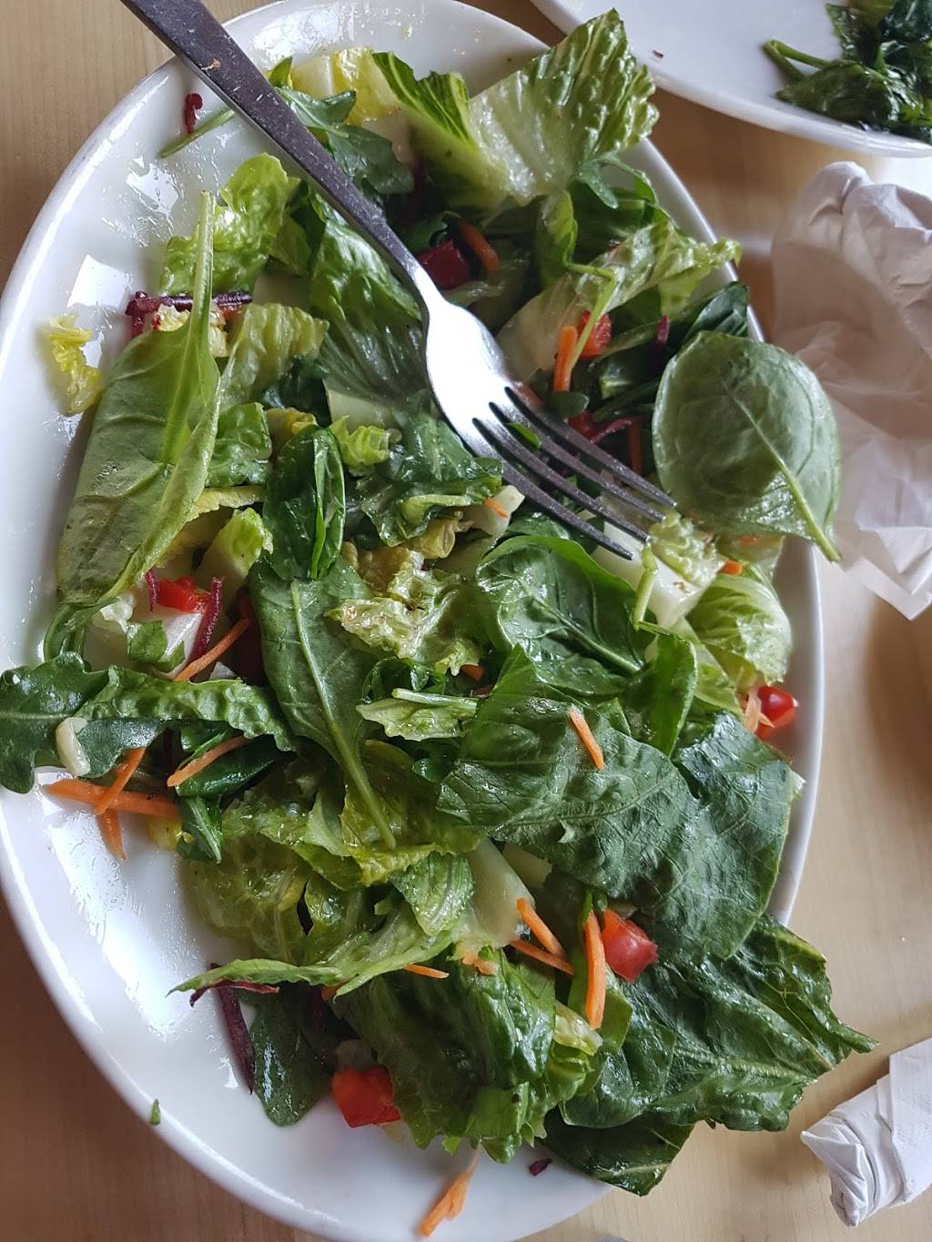 Boston Pizza | restaurant | 100 McQueen Blvd, Fergus, ON N1M 3T8, Canada | 5197876963 OR +1 519-787-6963