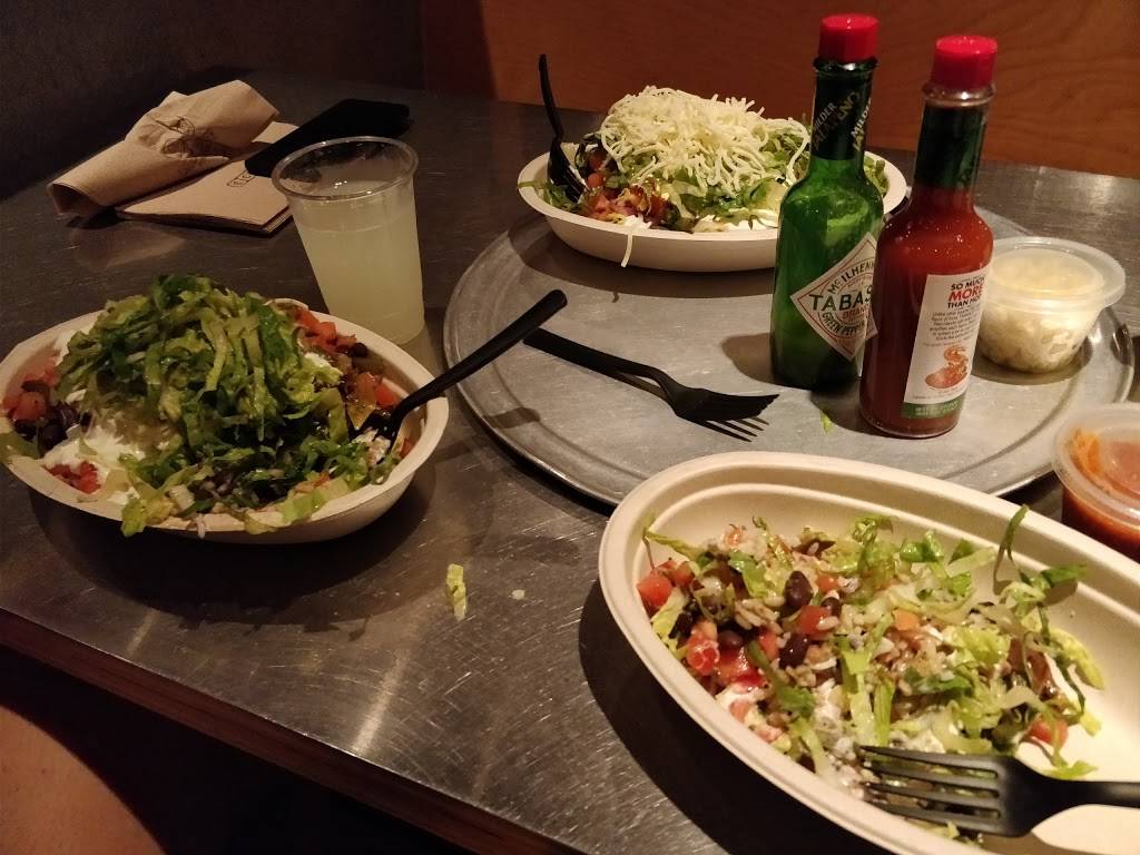 Chipotle Mexican Grill | restaurant | 11062 Lee Hwy, Fairfax, VA 22030, USA | 7039347099 OR +1 703-934-7099