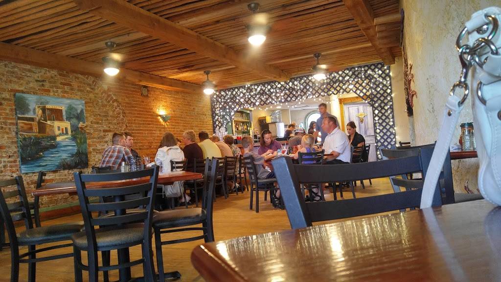 La Fiesta Mexican Restaurant & Cantina | restaurant | 102 Tecumseh St, Dundee, MI 48131, USA | 7345295055 OR +1 734-529-5055