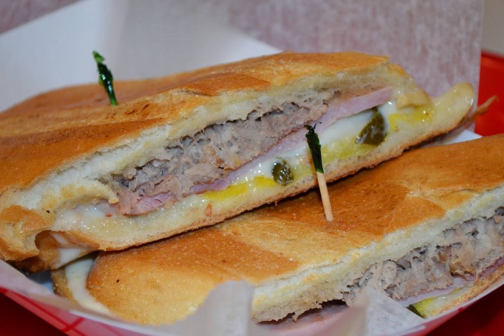 Empanada Guy Restaurant | restaurant | 568 Park Ave, Freehold, NJ 07728, USA | 8886237765 OR +1 888-623-7765