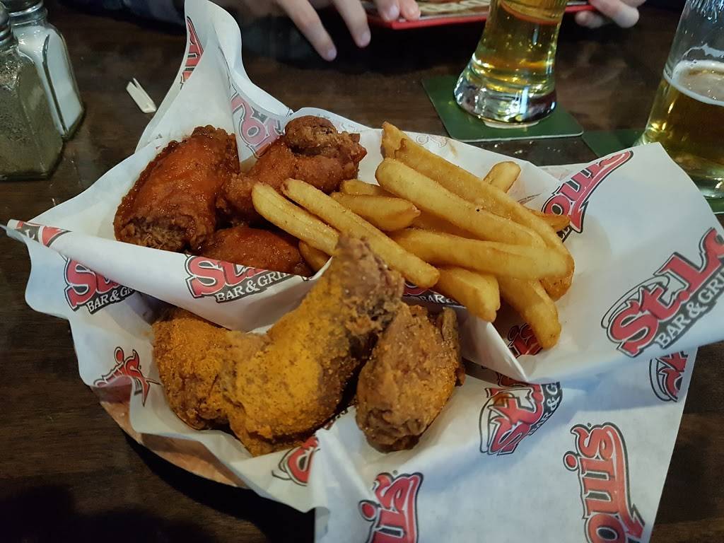 St. Louis Bar & Grill | restaurant | 95 Saginaw Pkwy Unit 7, Cambridge, ON N1T 1W7, Canada | 5192678885 OR +1 519-267-8885