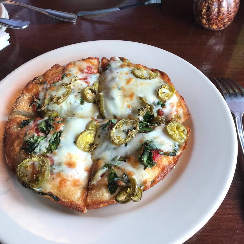 Old Chicago | restaurant | 11460 NE Evergreen Pkwy Ste A, Hillsboro, OR 97006, USA | 5035334650 OR +1 503-533-4650