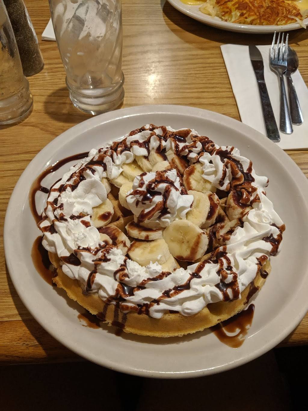 Currans Family Restaurant | meal takeaway | 4201 Nicollet Ave, Minneapolis, MN 55409, USA | 6128225327 OR +1 612-822-5327