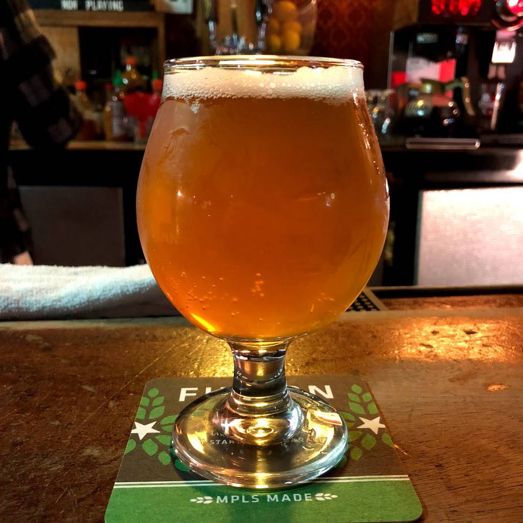 Grumpys Bar | restaurant | 2200 4th St NE, Minneapolis, MN 55418, USA | 6127897429 OR +1 612-789-7429