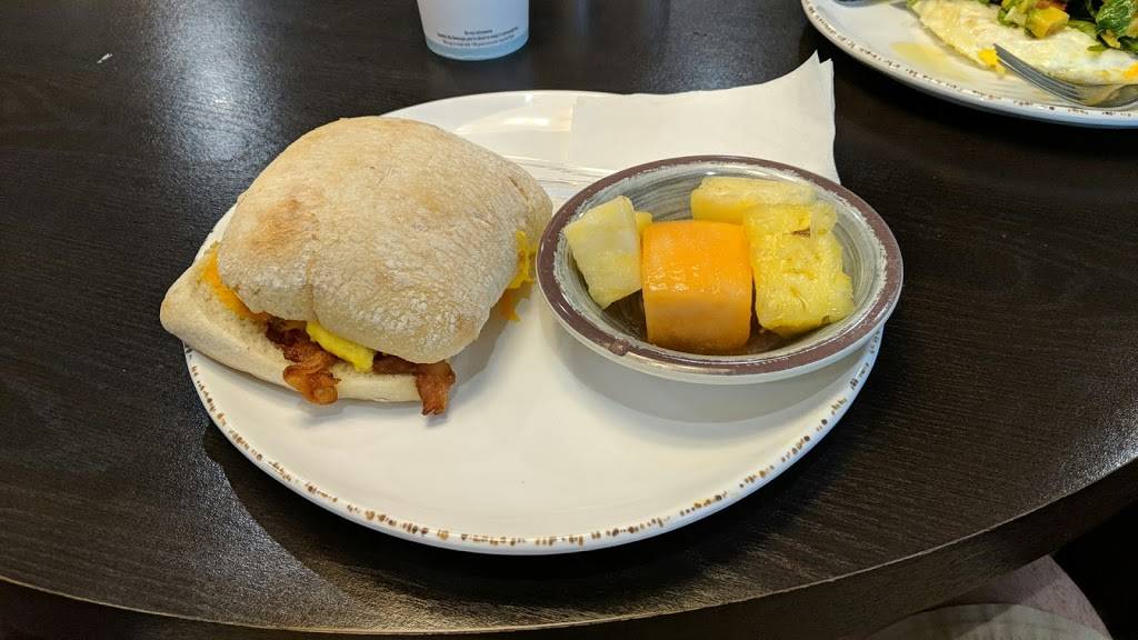 The Bistro – Eat. Drink. Connect.® | restaurant | 1000 Mall Loop Rd, High Point, NC 27262, USA | 3368823600 OR +1 336-882-3600