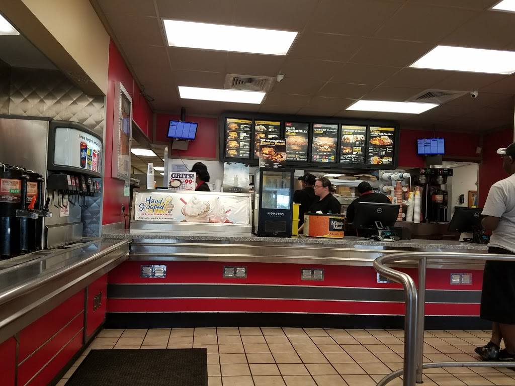 Hardees | restaurant | 6013 Shallowford Drive, Chattanooga, TN 37421, USA | 6154767521 OR +1 615-476-7521