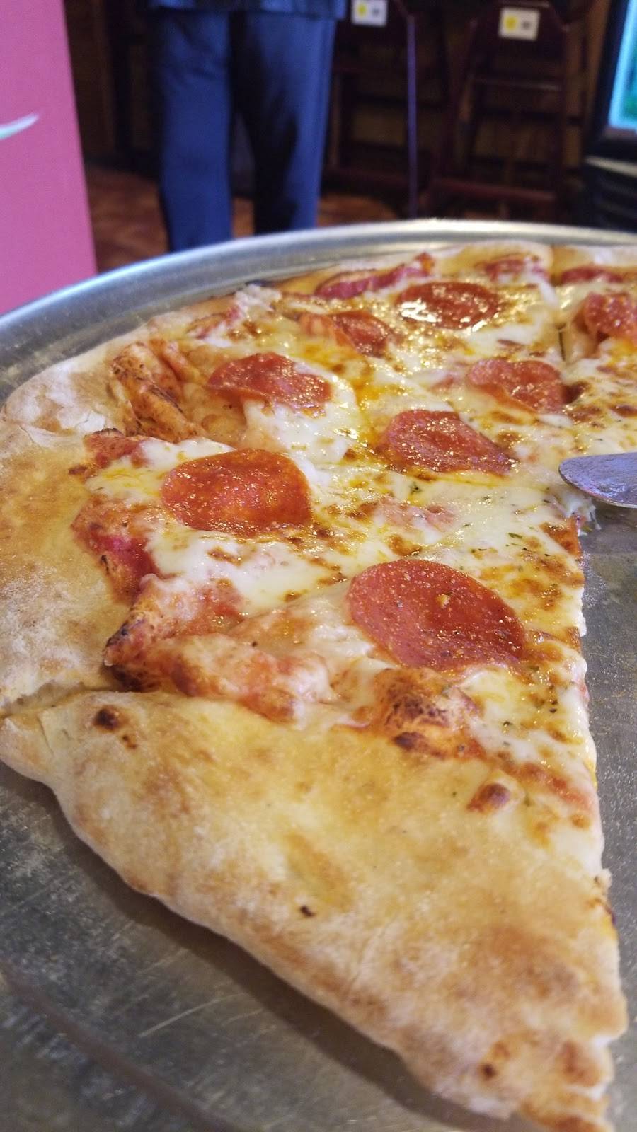 Via Capri Brazilian Pizzeria | restaurant | 3262 Vineland Rd #106, Kissimmee, FL 34746, USA | 4075079579 OR +1 407-507-9579